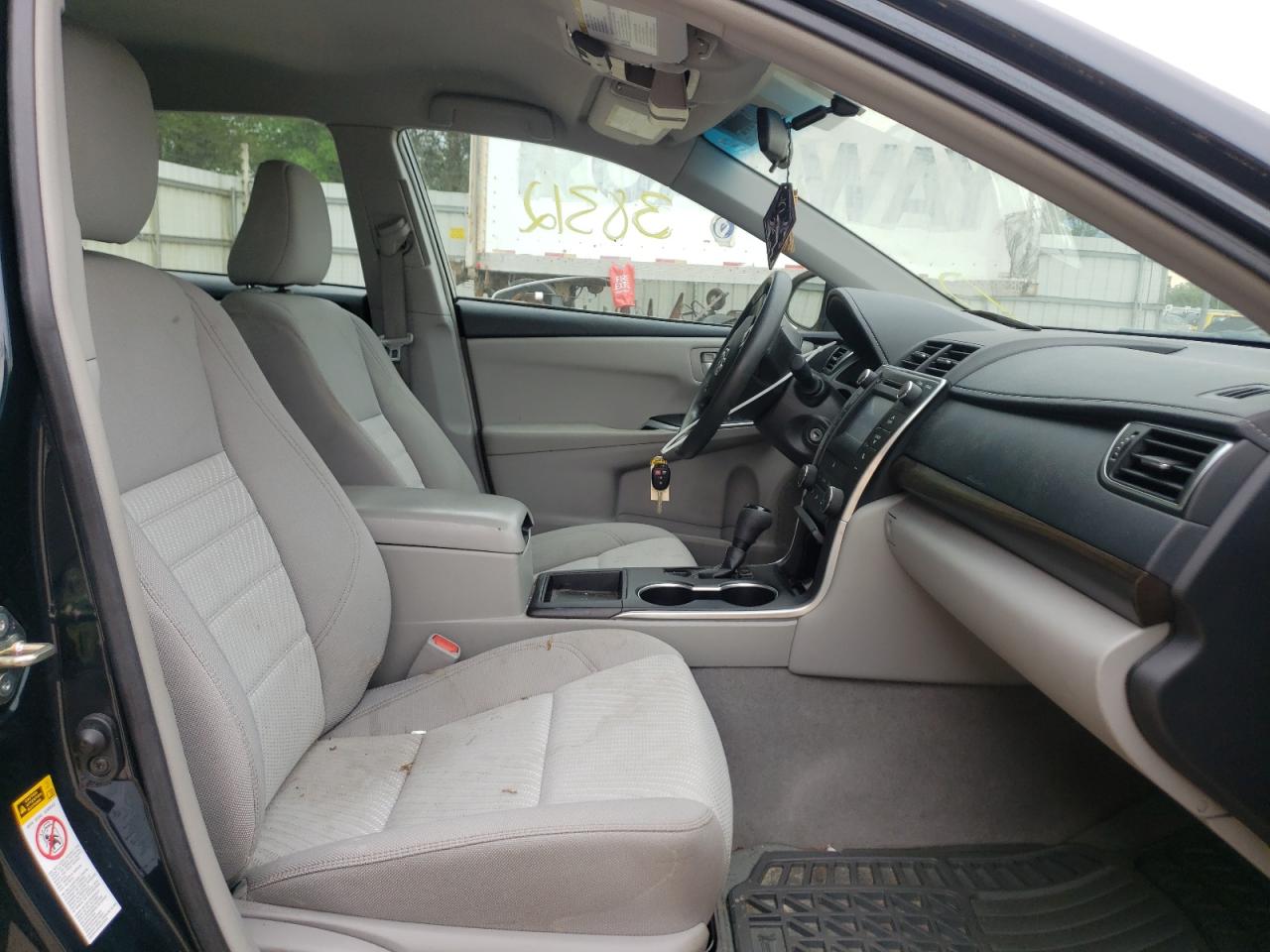 Photo 5 from auction – 2016 TOYOTA CAMRY LE with VIN 4T4BF1FK3GR576188