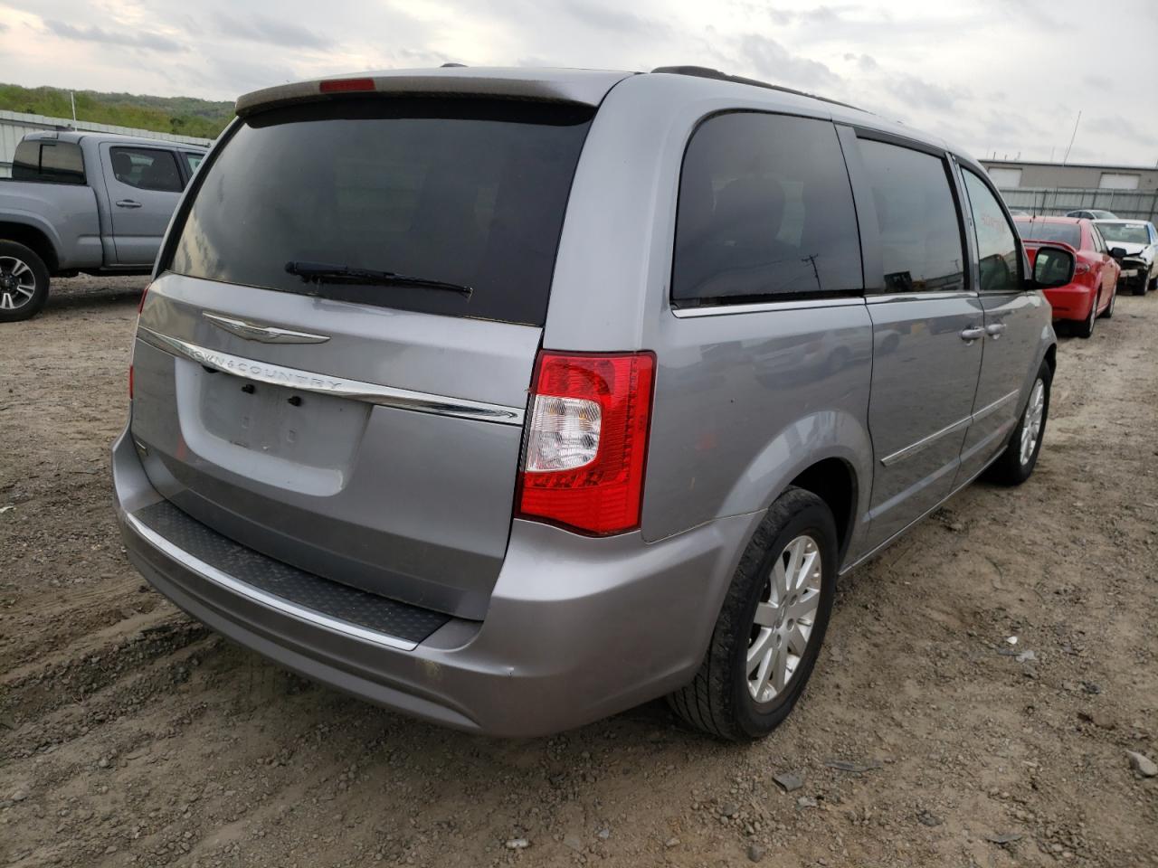 Photo 4 from auction – 2014 CHRYSLER TOWN & COU with VIN 2C4RC1BG8ER435862