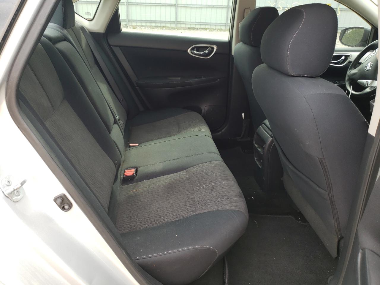 Photo 6 from auction – 2015 NISSAN SENTRA S with VIN 3N1AB7AP7FL650865