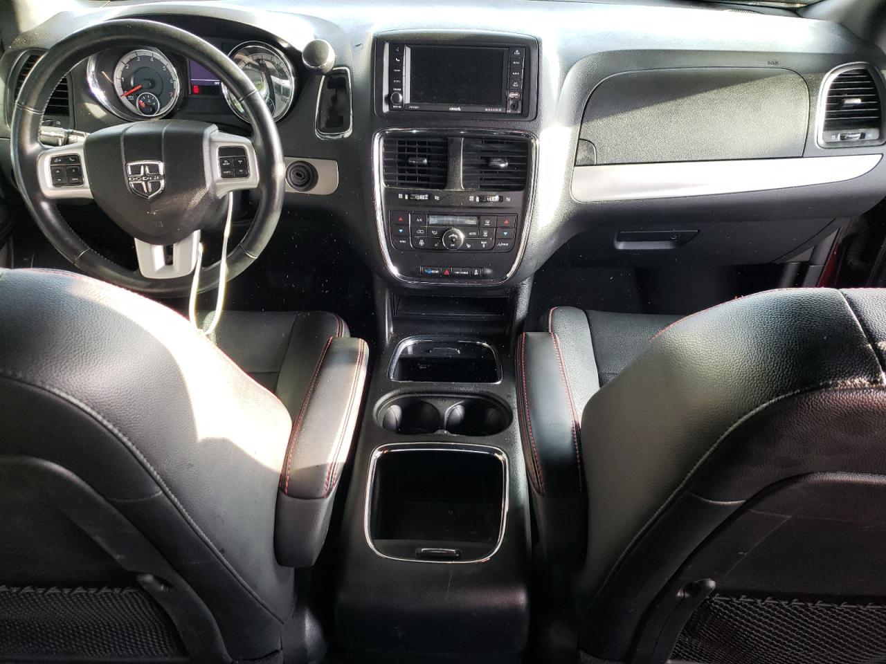 Photo 9 from auction – 2019 DODGE GRAND CARA with VIN 2C4RDGEG4KR768910