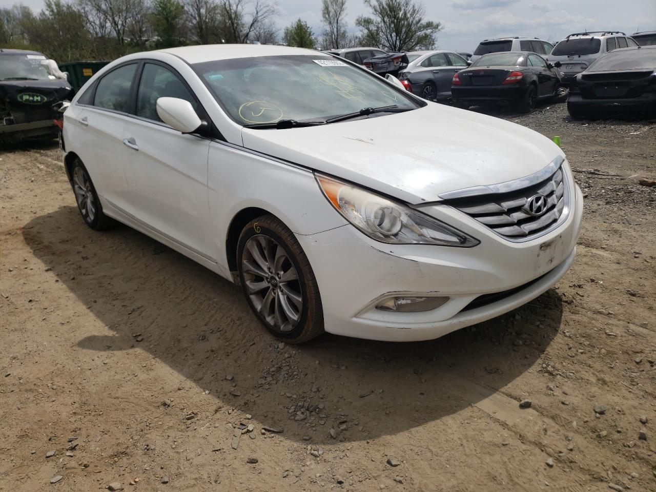 HYUNDAI SONATA SE 2011 with VIN 5NPEC4AB9BH317740 - Photo from auction