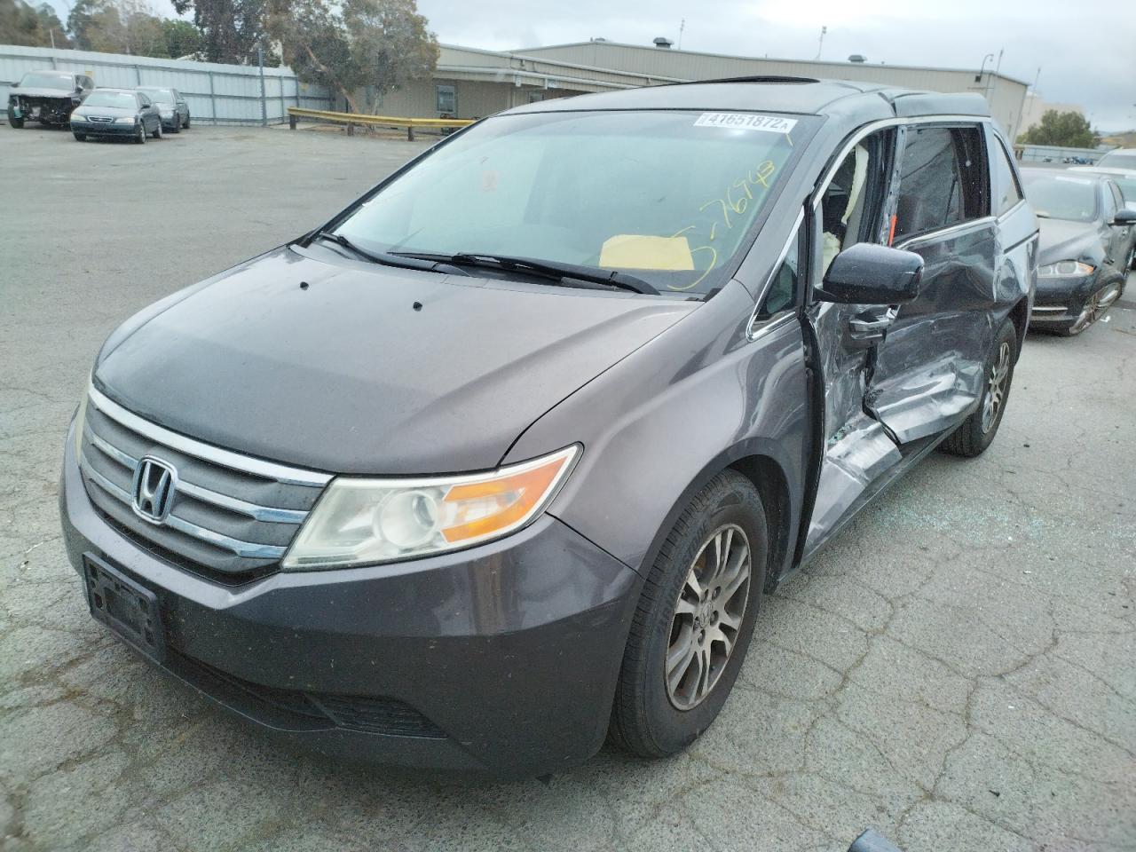 Photo 2 from auction – 2012 HONDA ODYSSEY EX with VIN 5FNRL5H61CB141038