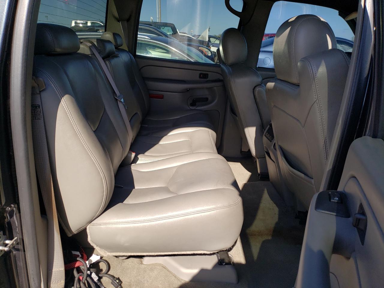 Photo 6 from auction – 2004 CHEVROLET SILVERADO with VIN 2GCEK13TX41409998