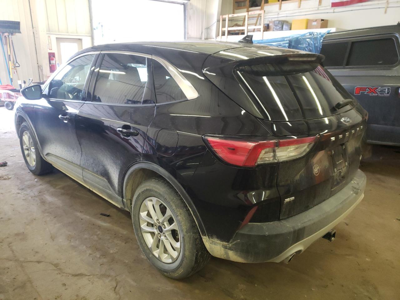 Photo 3 from auction – 2020 FORD ESCAPE SE with VIN 1FMCU9G60LUA56979