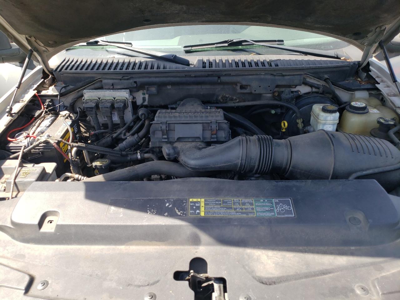 Photo 7 from auction – 2005 FORD EXPEDITION with VIN 1FMPU16545LB01197