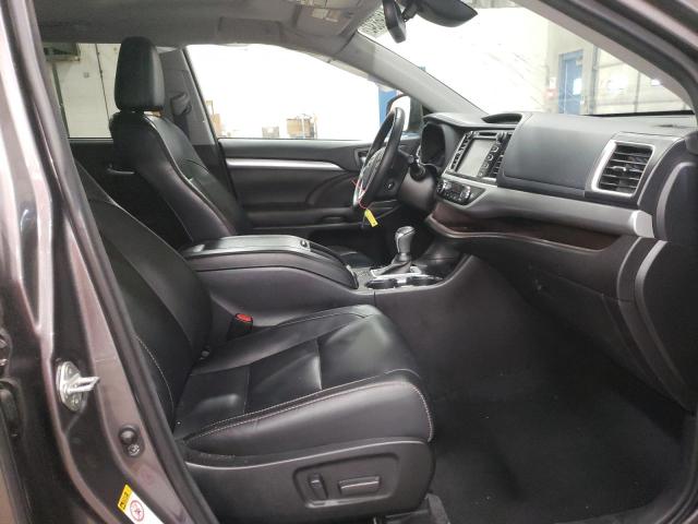 Photo 5 from auction – 2017 TOYOTA HIGHLANDER with VIN 5TDJZRFH1HS444430