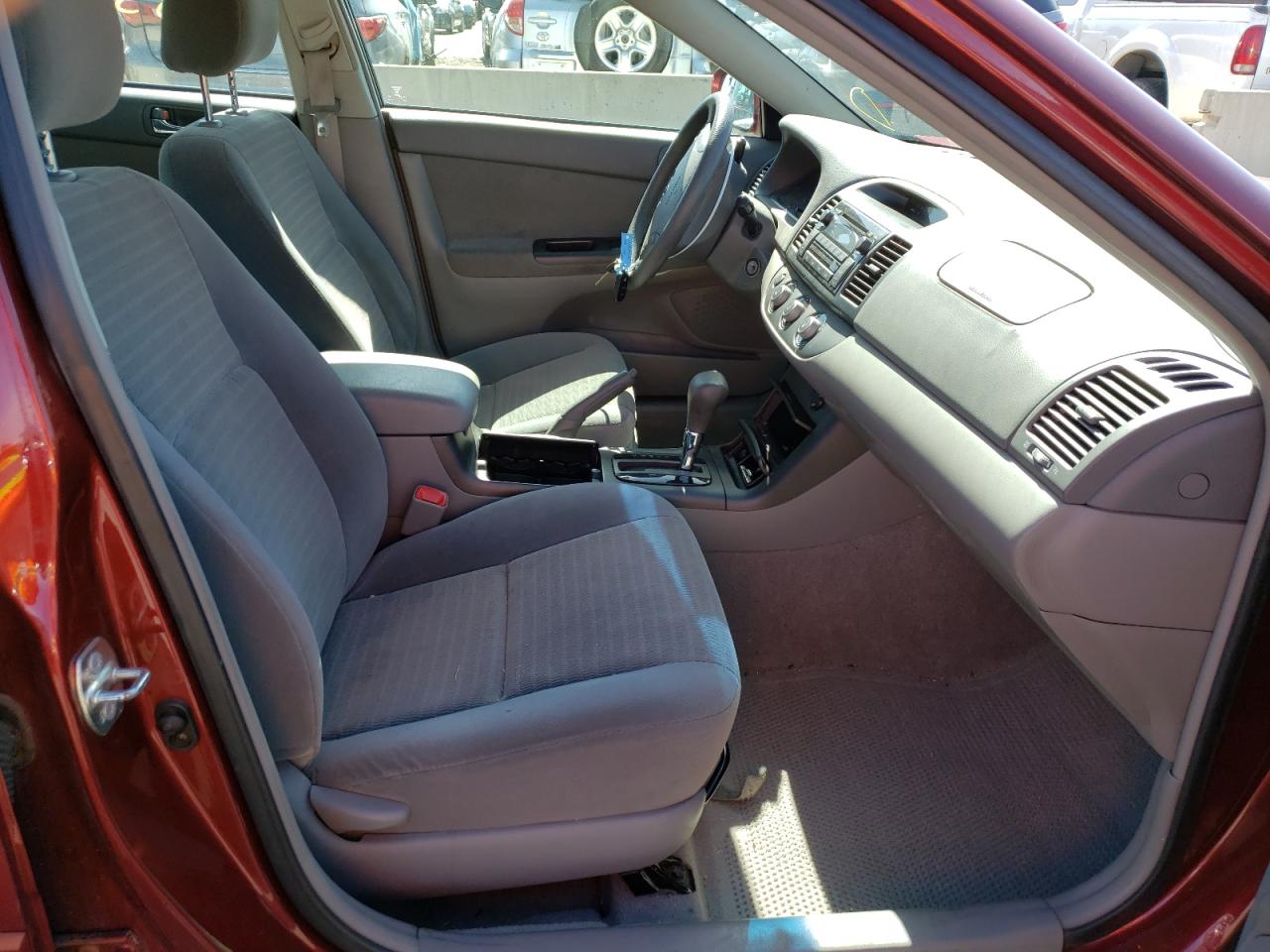 Photo 5 from auction – 2005 TOYOTA CAMRY LE with VIN 4T1BE32K65U073508