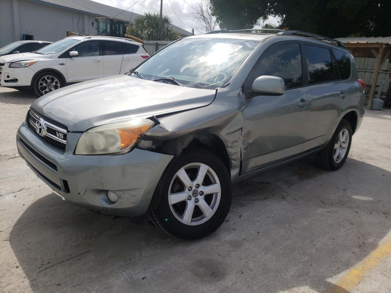 Photo 2 from auction – 2006 TOYOTA RAV4 LIMIT with VIN JTMZK31V765004040
