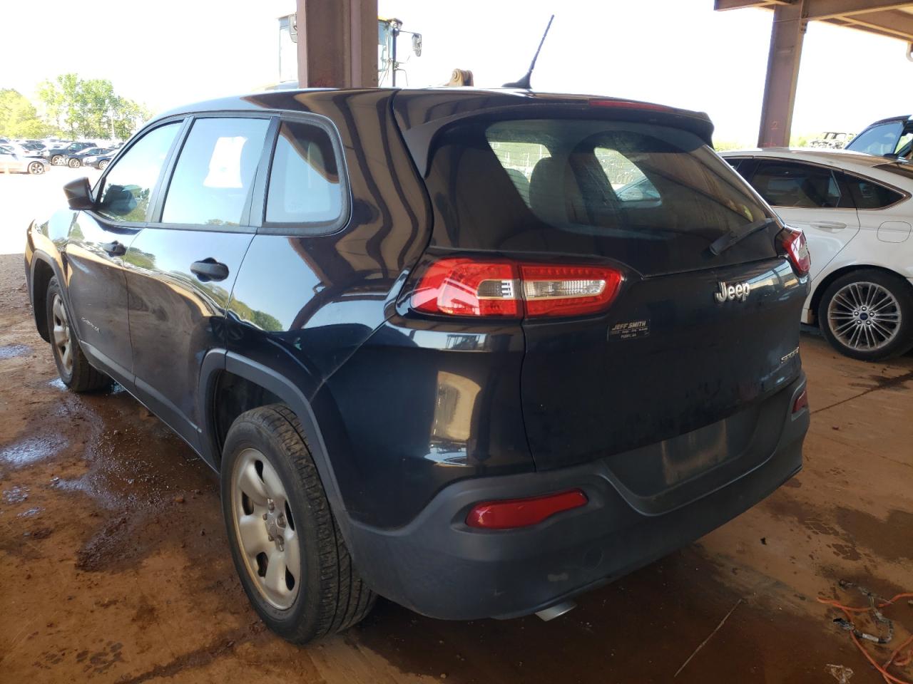 Photo 3 from auction – 2015 JEEP CHEROKEE S with VIN 1C4PJLAB4FW720906