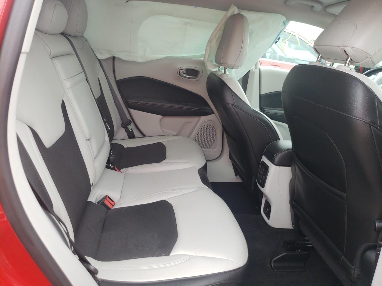 Photo 6 from auction – 2018 JEEP COMPASS LA with VIN 3C4NJDBB0JT314325