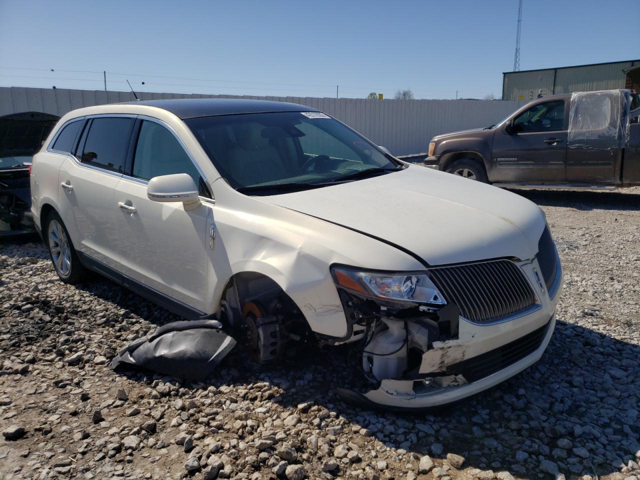 LINCOLN MKT 2013 with VIN 2LMHJ5AT2DBL55360 - Photo from auction