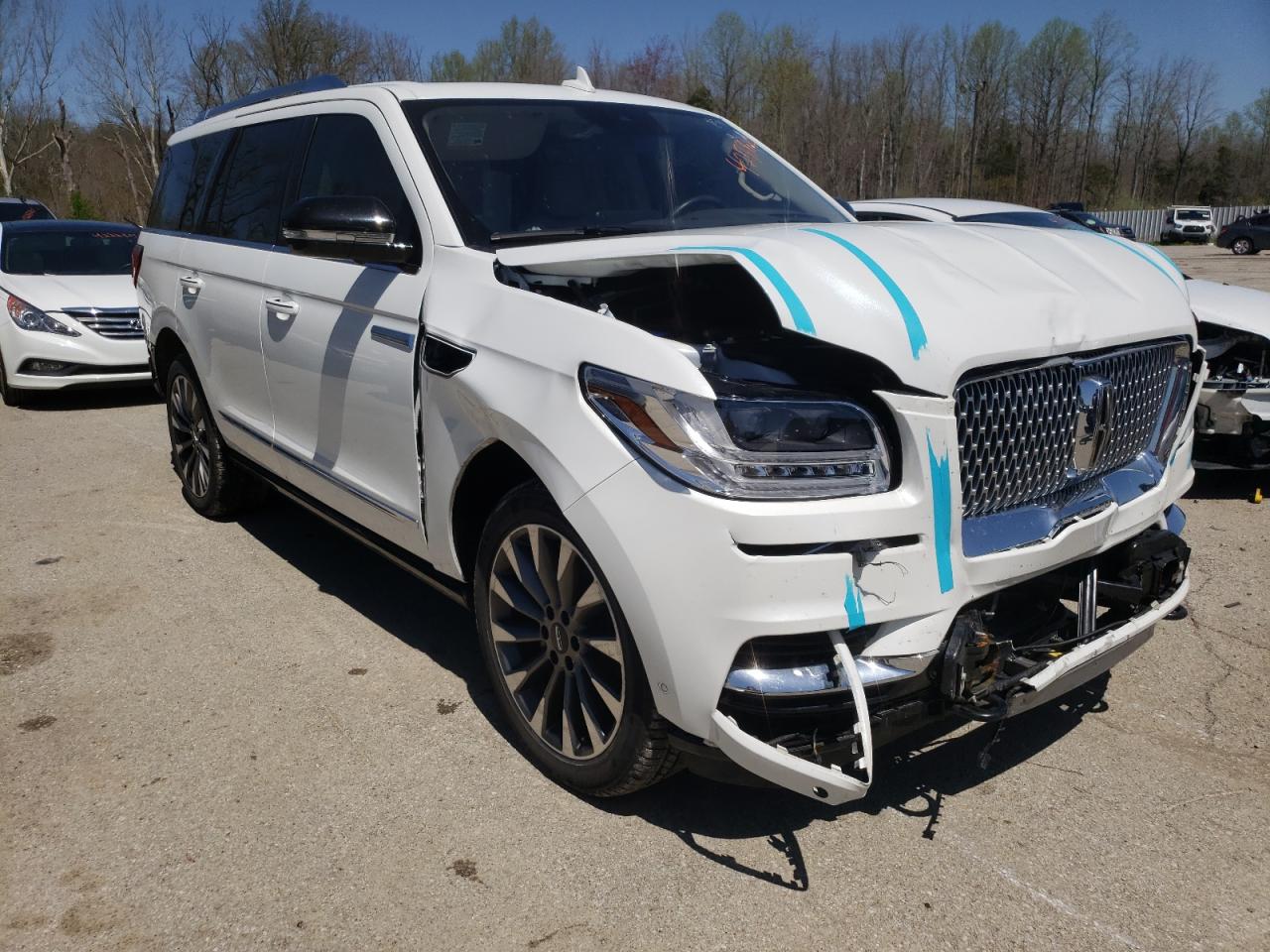 LINCOLN NAVIGATOR 2020 with VIN 5LMJJ2LT7LEL03375 - Photo from auction