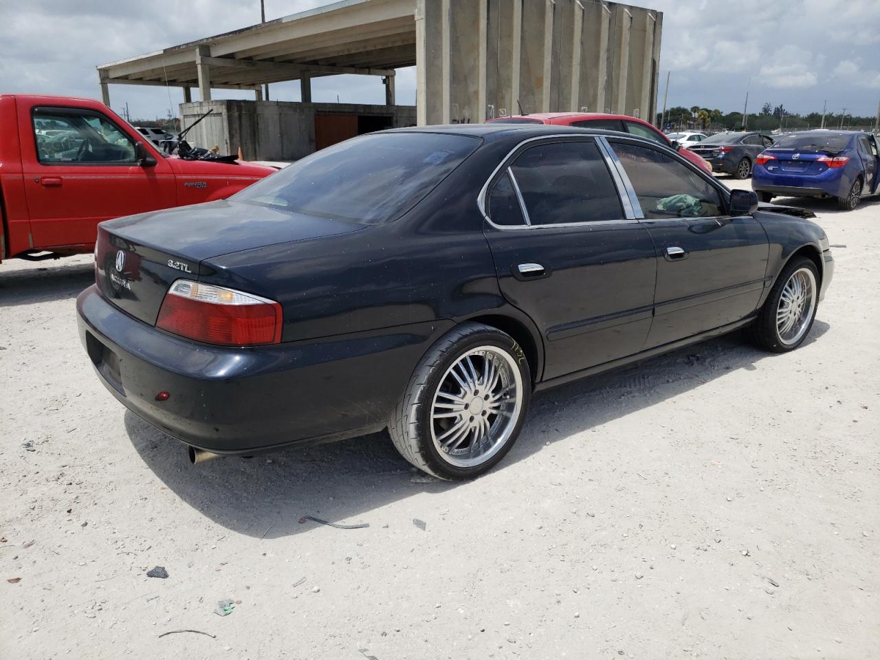 Photo 4 from auction – 2002 ACURA 3.2TL with VIN 19UUA56672A033034