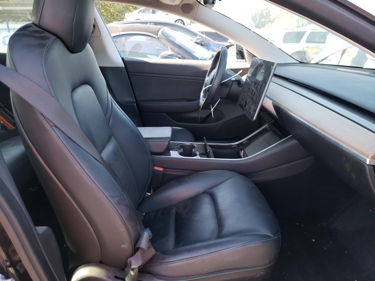 Photo 5 from auction – 2019 TESLA MODEL 3 with VIN 5YJ3E1EA5KF398168