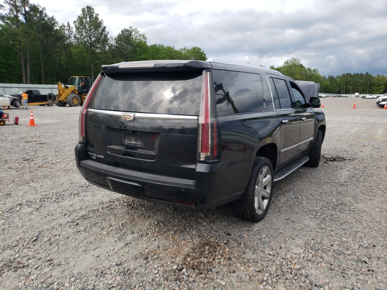 Photo 4 from auction – 2017 CADILLAC ESCALADE with VIN 1GYS3HKJ3HR120087