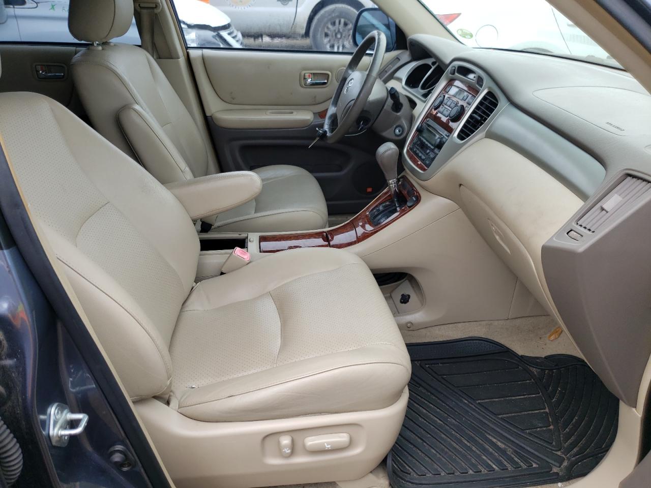 Photo 5 from auction – 2006 TOYOTA HIGHLANDER with VIN JTEDP21A960096893