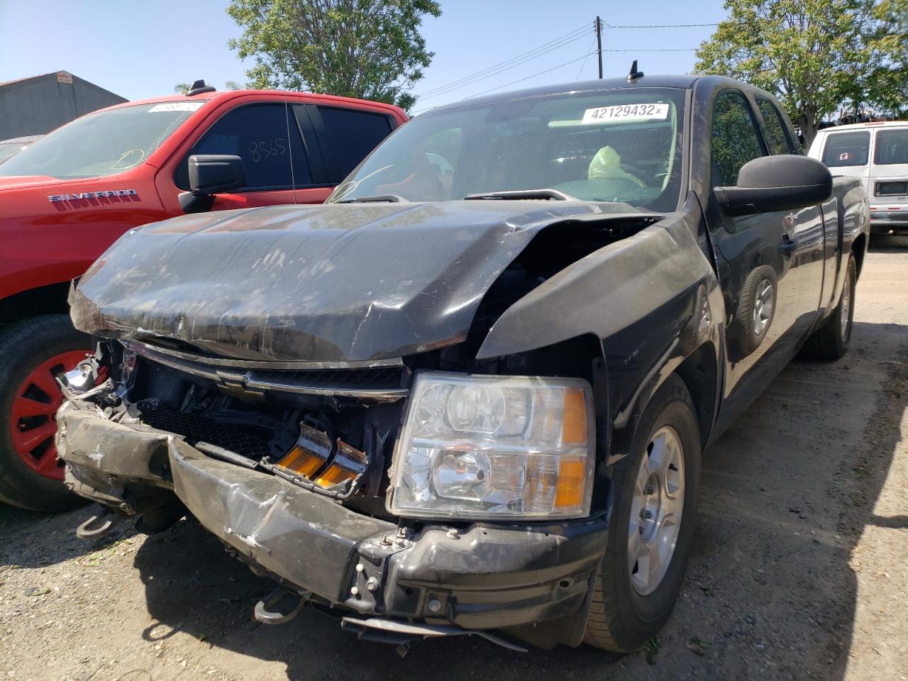 Photo 2 from auction – 2007 CHEVROLET SILVERADO with VIN 1GCEC19037Z505431