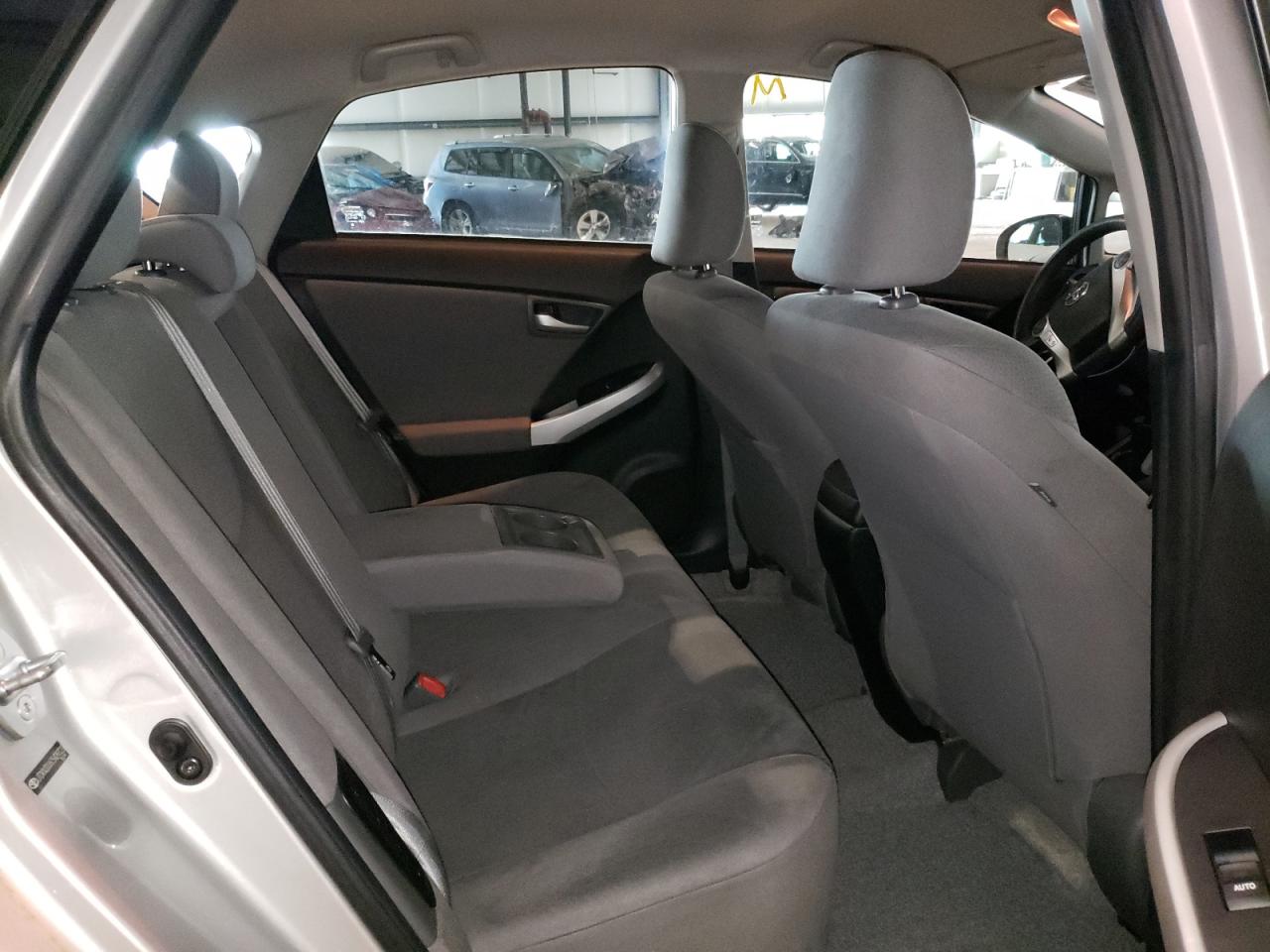 Photo 6 from auction – 2012 TOYOTA PRIUS with VIN JTDKN3DU6C5429322