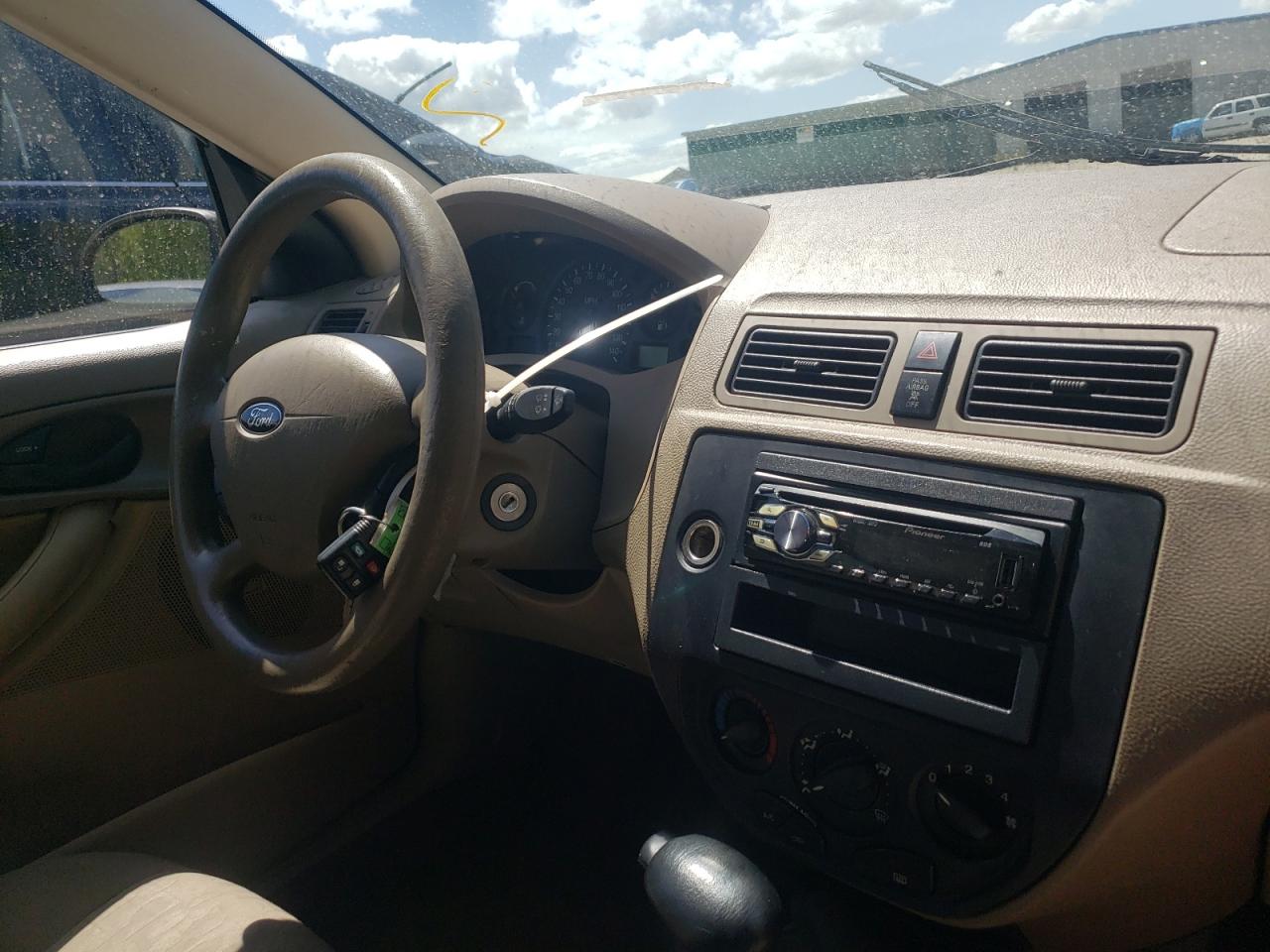 Photo 9 from auction – 2005 FORD FOCUS ZX4 with VIN 1FAFP34N85W163499