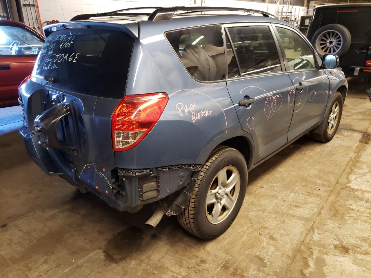 Photo 4 from auction – 2007 TOYOTA RAV4 with VIN JTMZD33V076025315