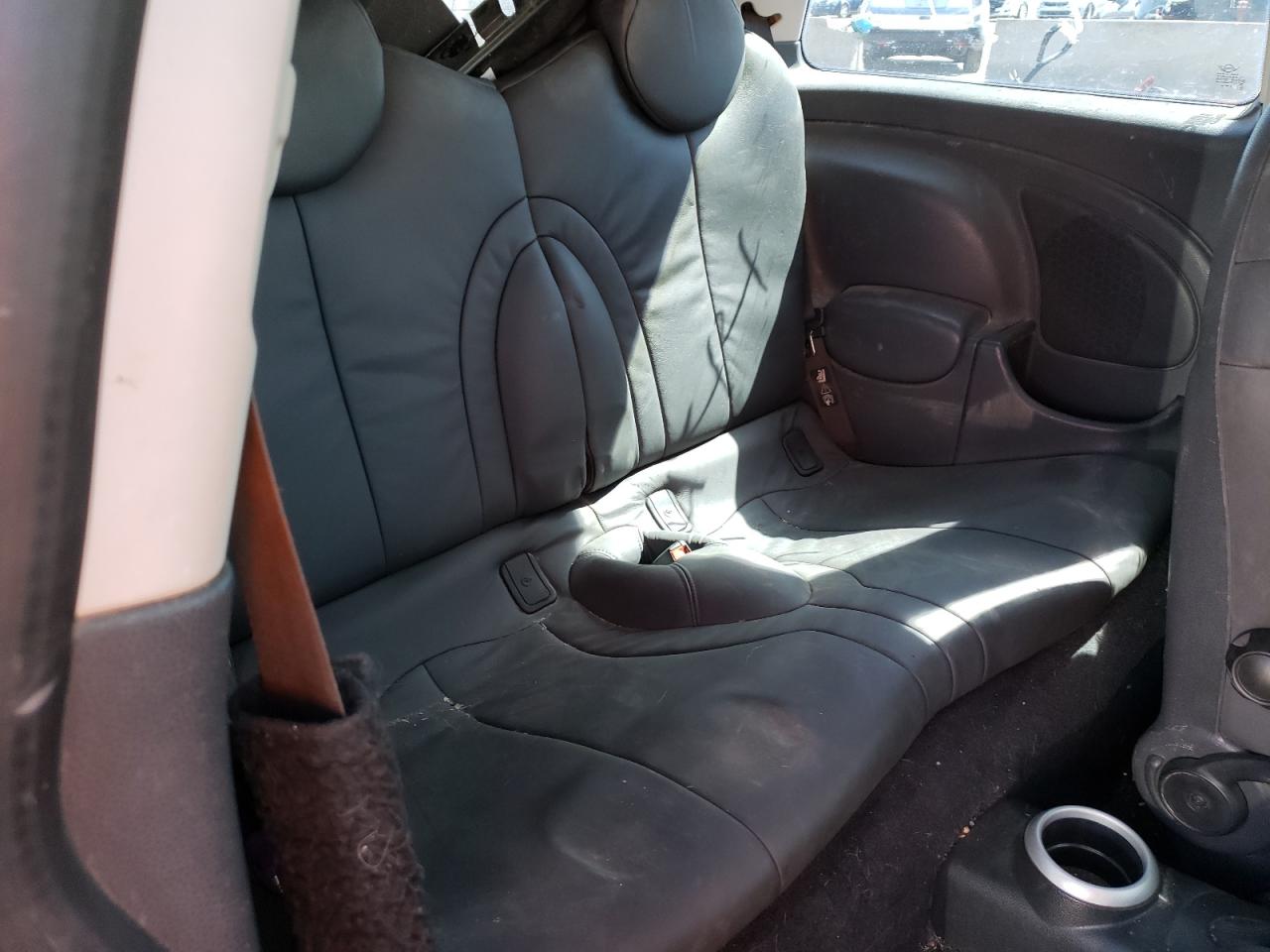 Photo 6 from auction – 2005 MINI COOPER S with VIN WMWRE33405TD93951