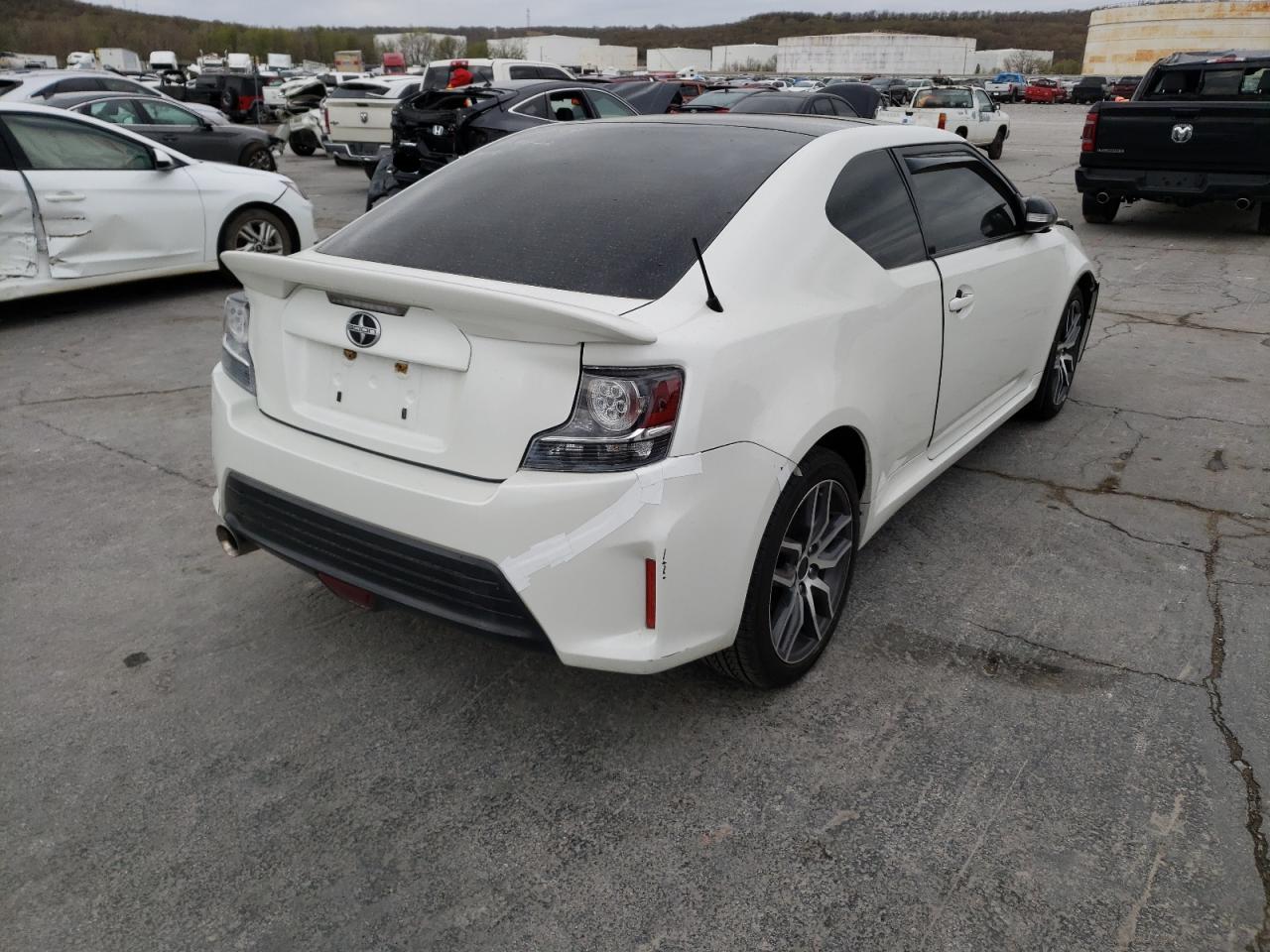 Photo 4 from auction – 2015 TOYOTA SCION TC with VIN JTKJF5C79FJ003533