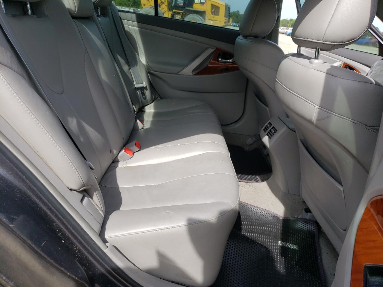 Photo 6 from auction – 2011 TOYOTA CAMRY SE with VIN 4T1BK3EK7BU629437