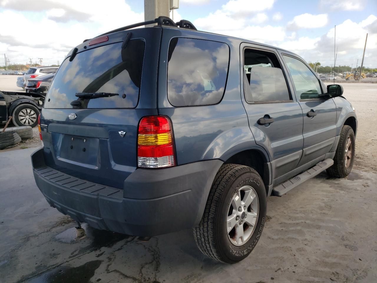 Photo 4 from auction – 2006 FORD ESCAPE XLT with VIN 1FMYU03106KB20174