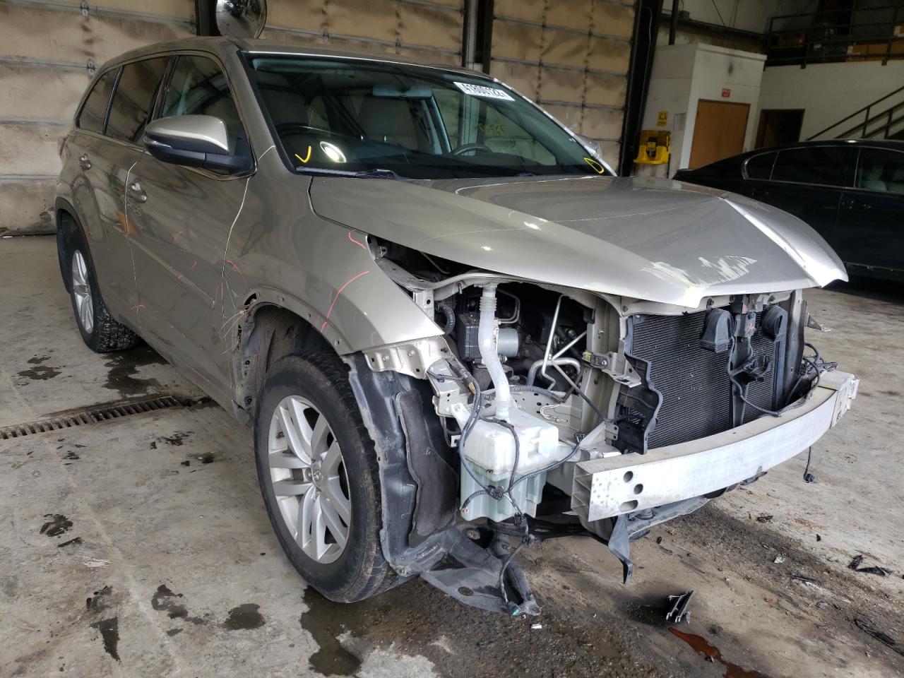TOYOTA HIGHLANDER 2014 with VIN 5TDBKRFH7ES033618 - Photo from auction