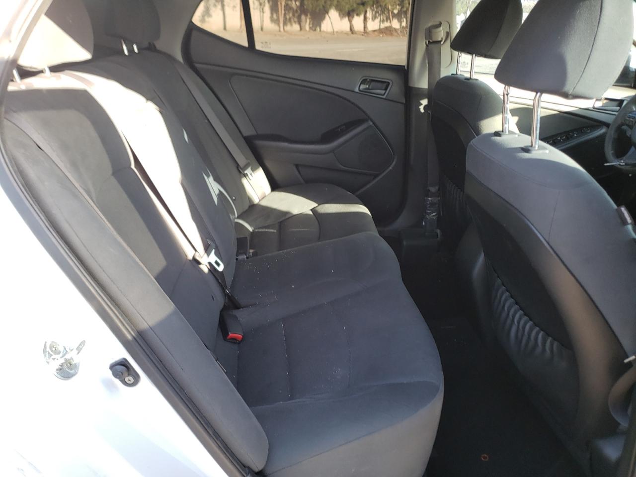 Photo 6 from auction – 2015 KIA OPTIMA LX with VIN KNAGM4A79F5574787