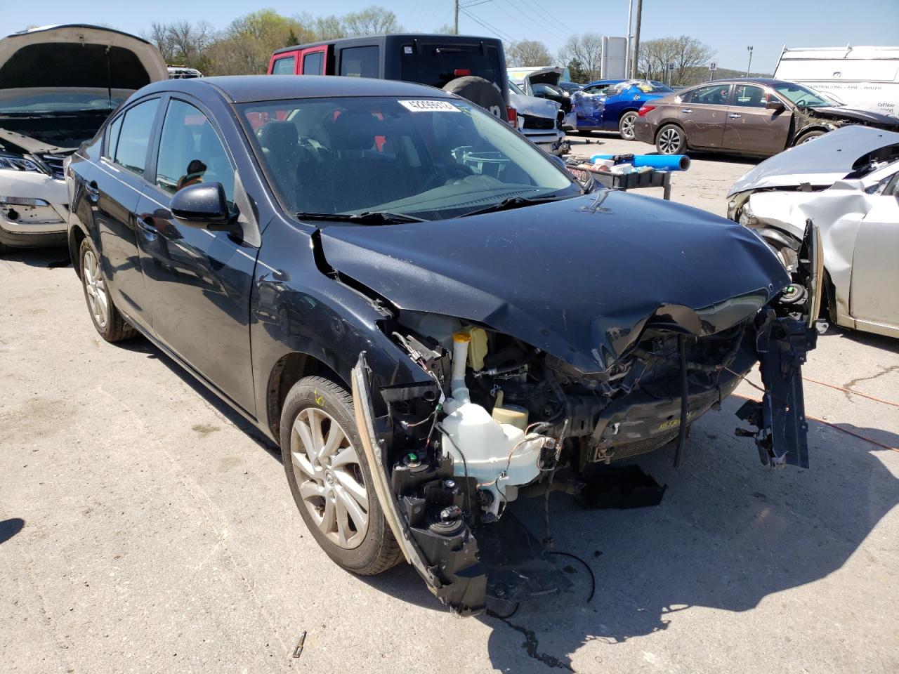 MAZDA 3 I 2012 with VIN JM1BL1V78C1700312 - Photo from auction