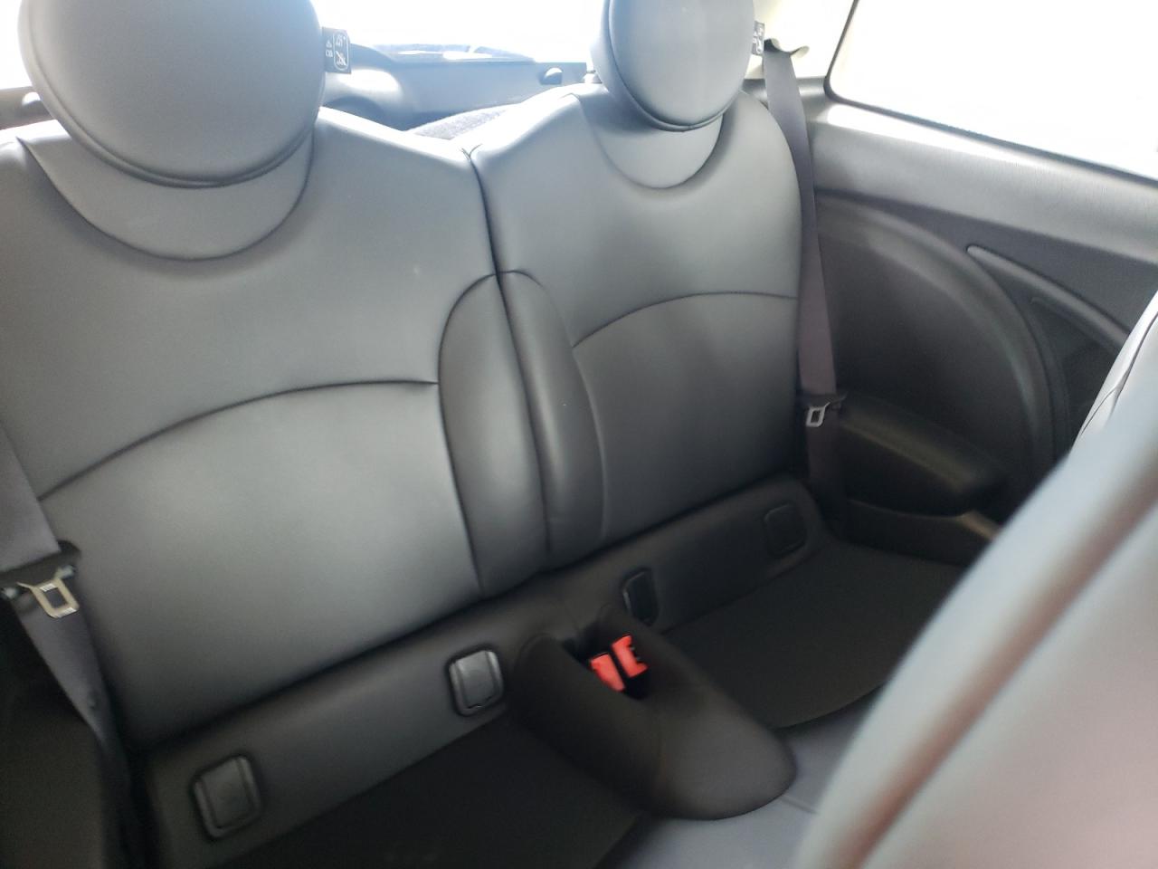 Photo 6 from auction – 2013 MINI COOPER with VIN WMWSU3C55DT689461