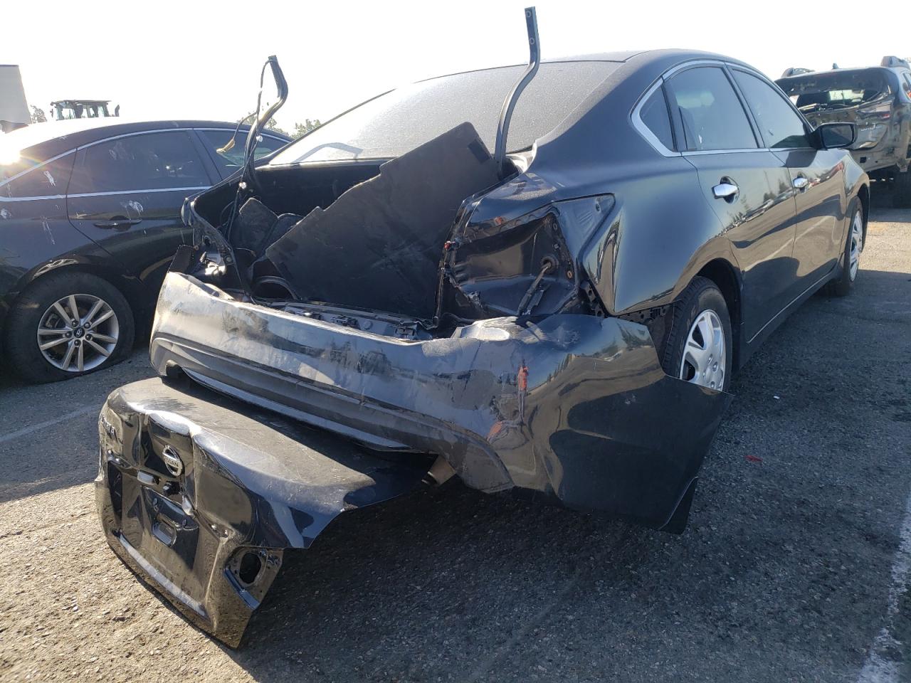Photo 4 from auction – 2016 NISSAN ALTIMA 2.5 with VIN 1N4AL3AP1GN342486