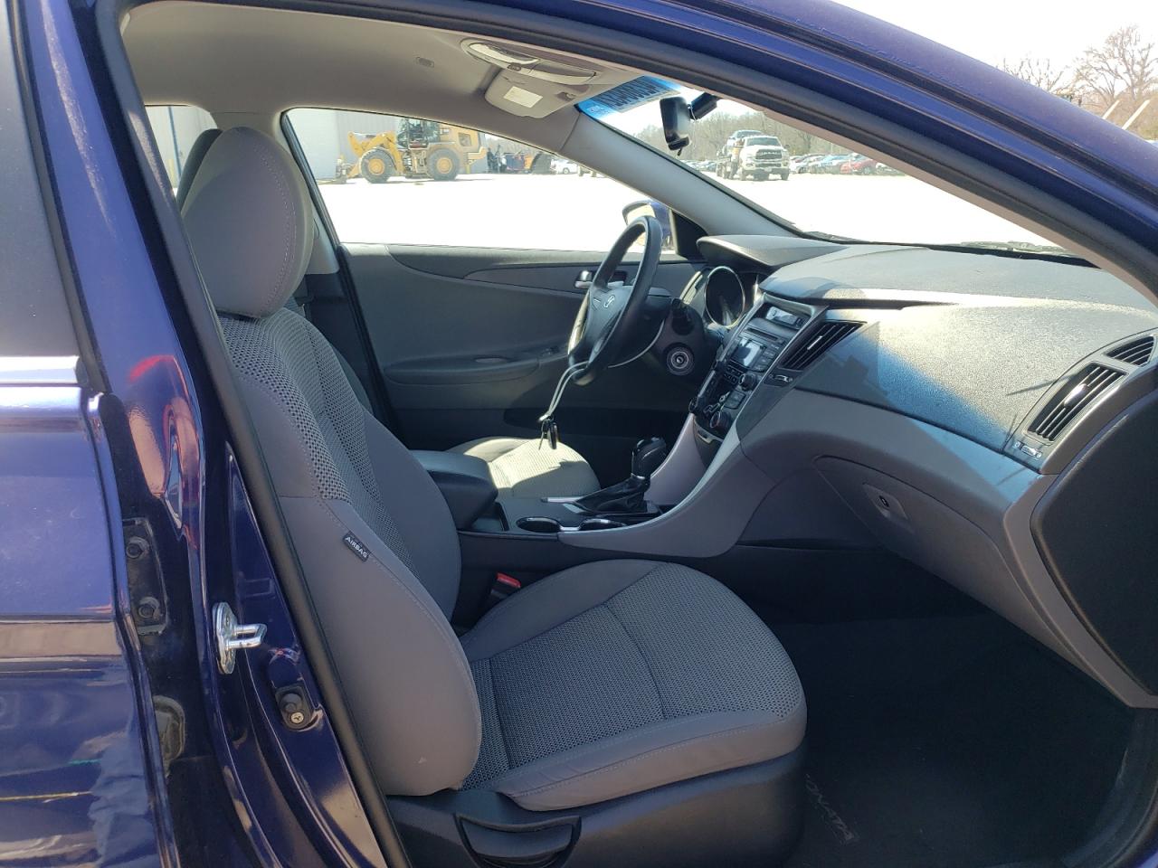 Photo 5 from auction – 2012 HYUNDAI SONATA GLS with VIN 5NPEB4AC8CH355537
