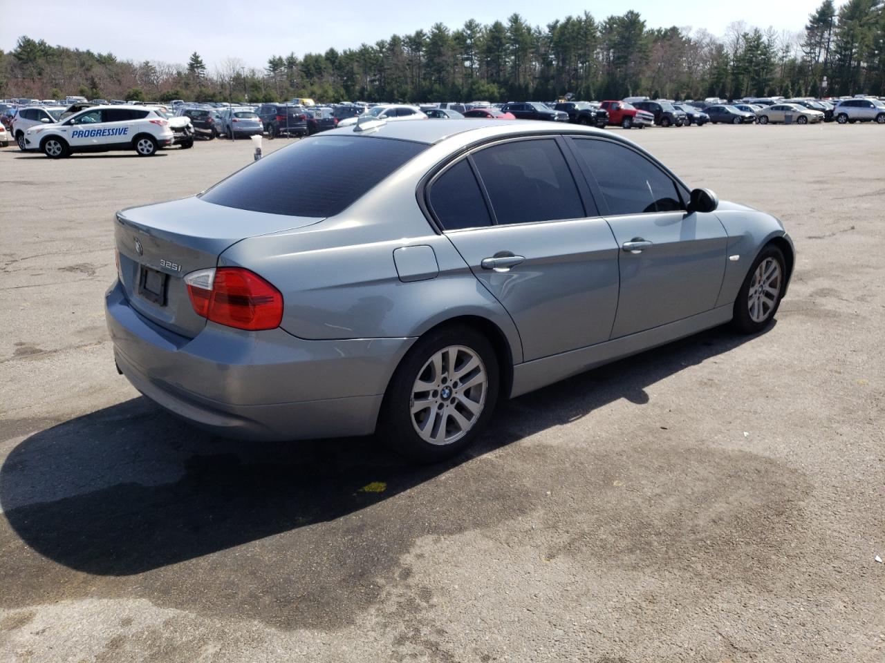 Photo 4 from auction – 2006 BMW 325 I with VIN WBAVB13576KX42645