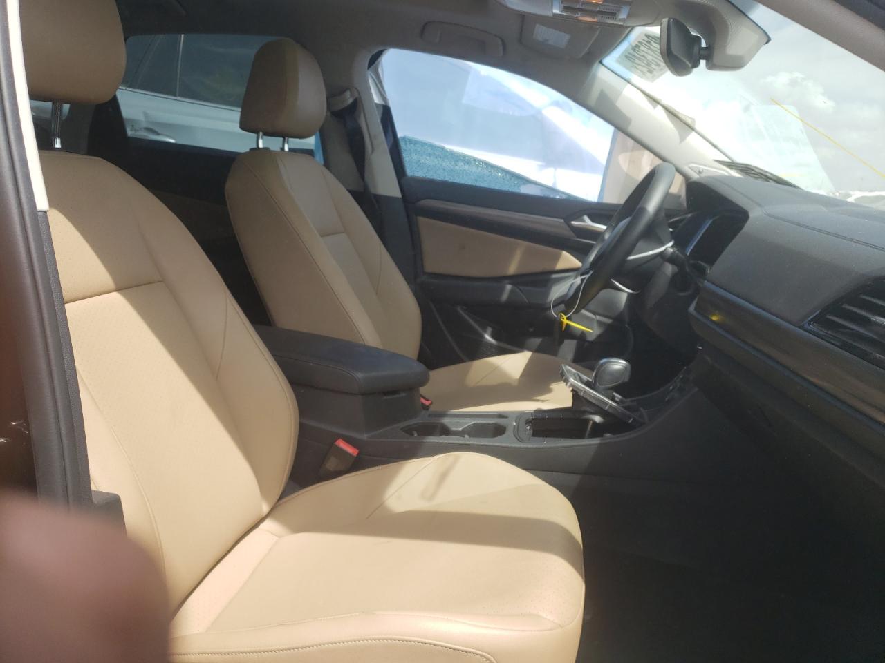 Photo 5 from auction – 2020 VOLKSWAGEN JETTA SEL with VIN 3VWEB7BU6LM022527