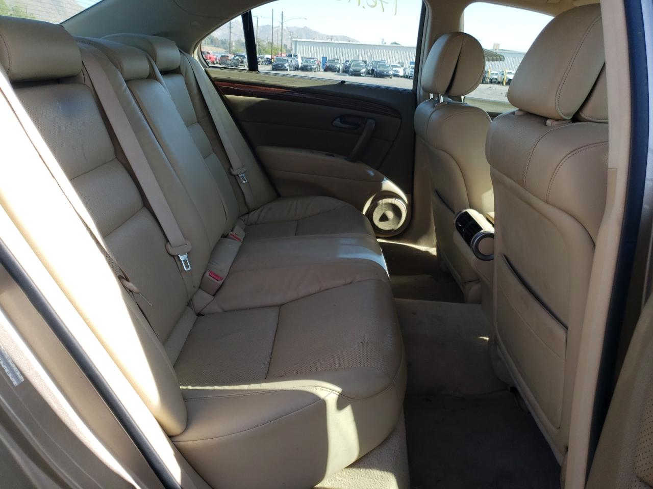 Photo 6 from auction – 2005 ACURA RL with VIN JH4KB16585C002840