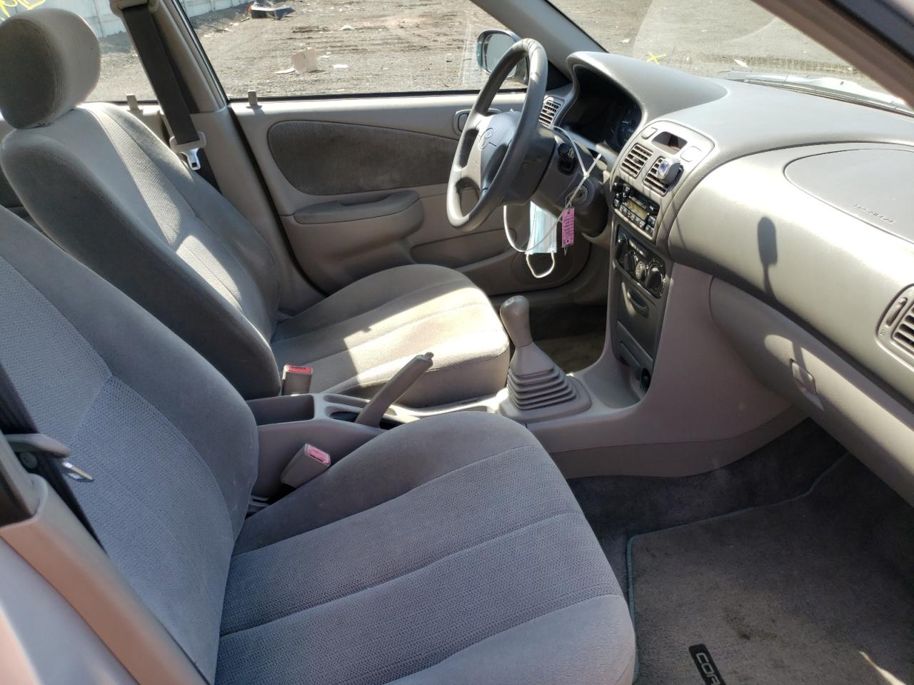 Photo 5 from auction – 2001 TOYOTA COROLLA CE with VIN 2T1BR12E71C502492