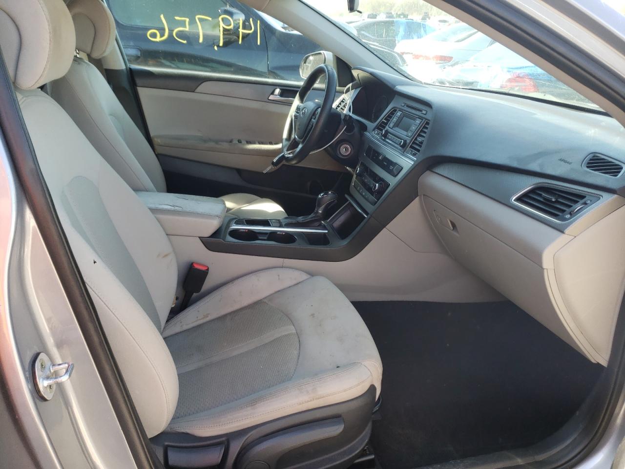 Photo 5 from auction – 2016 HYUNDAI SONATA SE with VIN 5NPE24AF0GH387916