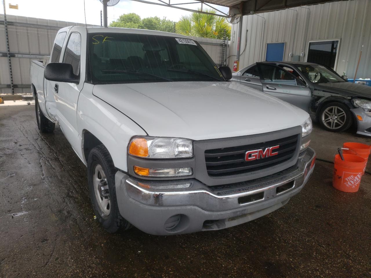 GMC NEW SIERRA 2004 with VIN 1GTEC19VX4Z248338 - Photo from auction