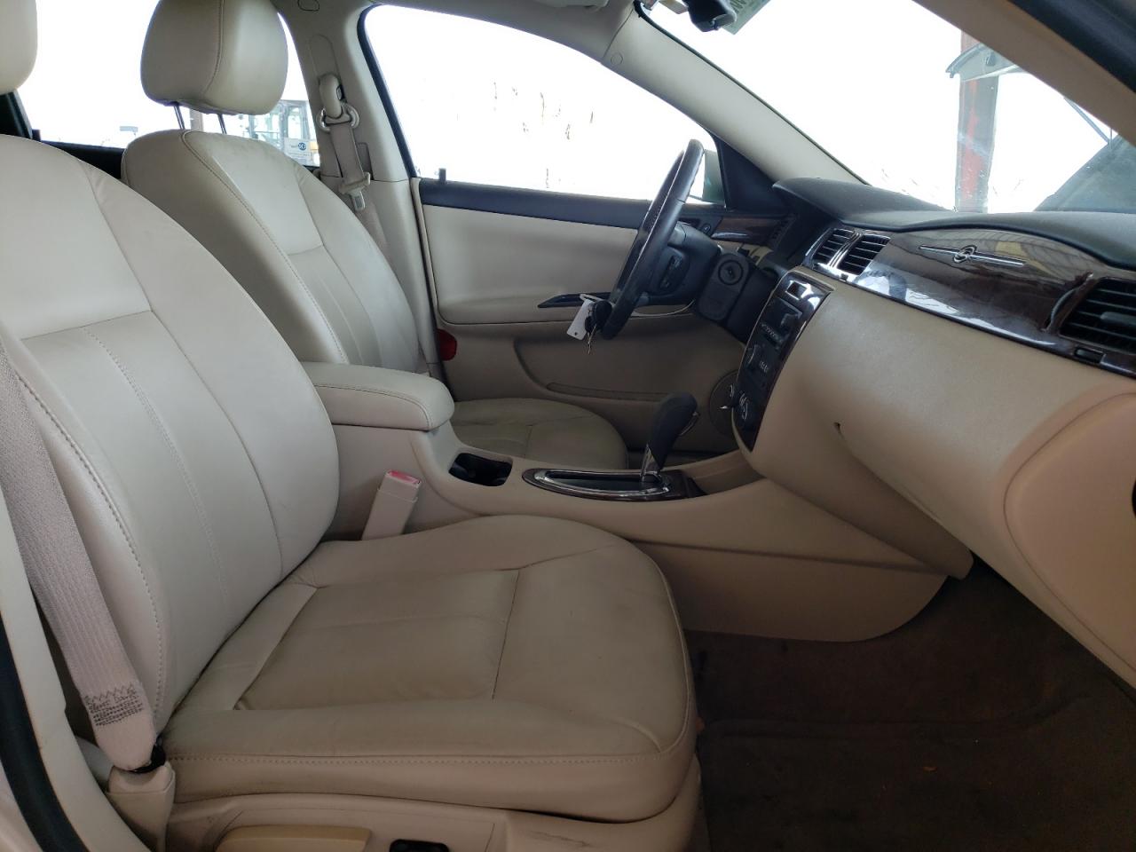 Photo 5 from auction – 2010 CHEVROLET IMPALA LTZ with VIN 2G1WC5EM4A1249930