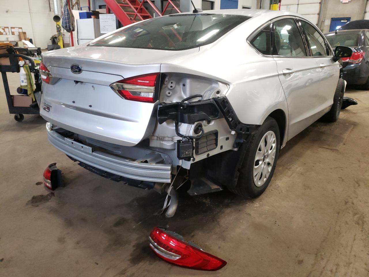 Photo 4 from auction – 2019 FORD FUSION S with VIN 3FA6P0G73KR123308