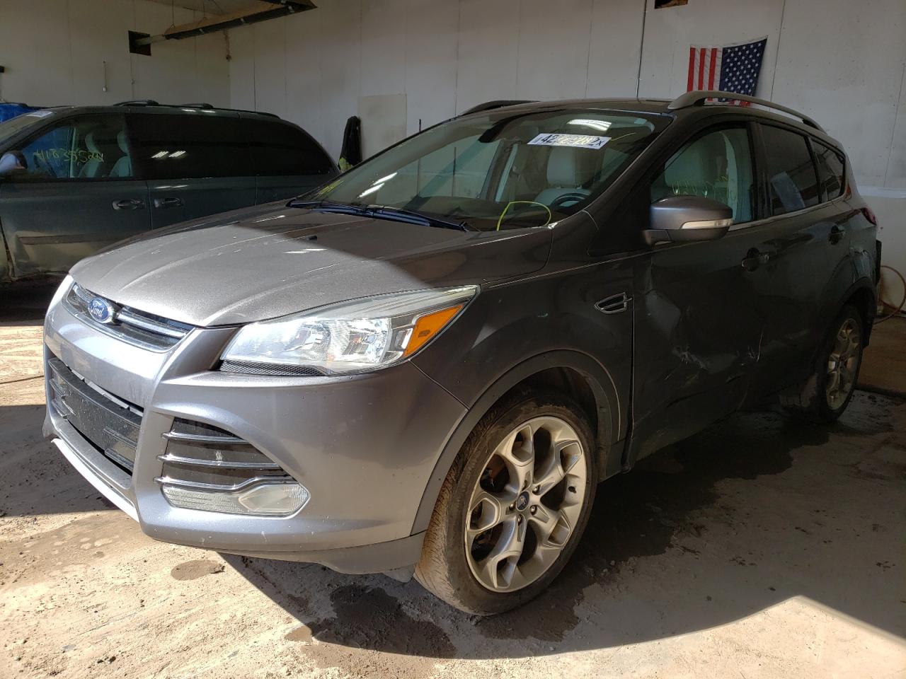 Photo 2 from auction – 2014 FORD ESCAPE TIT with VIN 1FMCU9J96EUB71334