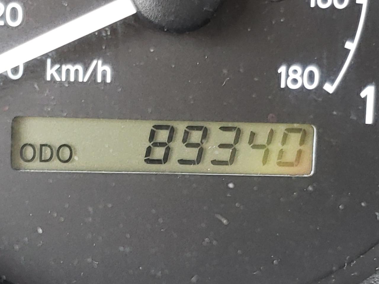 Photo 8 from auction – 2001 TOYOTA COROLLA CE with VIN 2T1BR12E71C502492