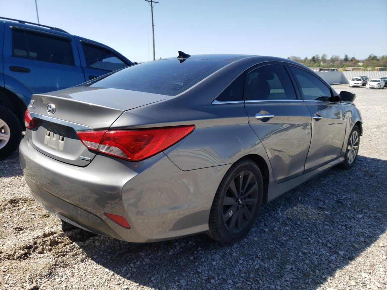 Photo 4 from auction – 2014 HYUNDAI SONATA SE with VIN 5NPEC4AC1EH893397