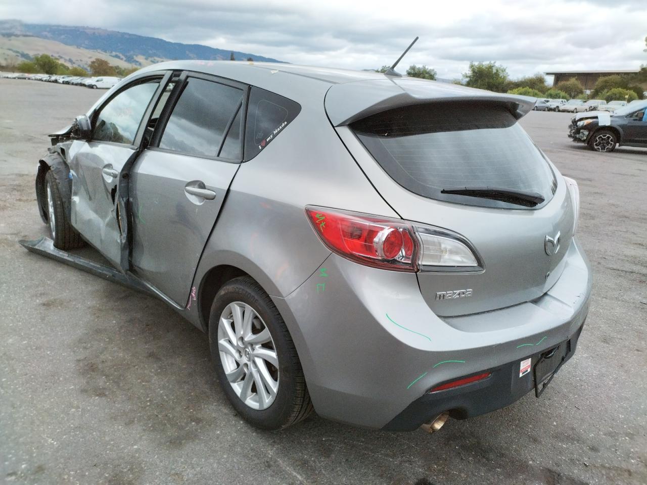 Photo 3 from auction – 2012 MAZDA 3 I with VIN JM1BL1L89C1605530