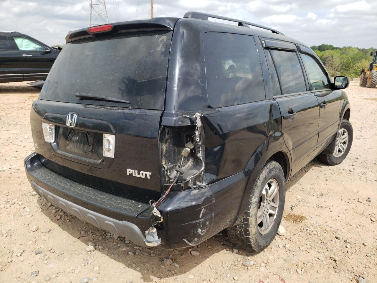 Photo 4 from auction – 2005 HONDA PILOT EXL with VIN 5FNYF18535B007086