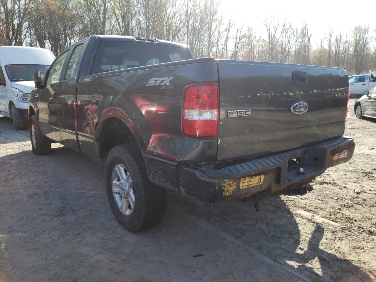 Photo 3 from auction – 2005 FORD F150 with VIN 1FTRX14W45NA72076