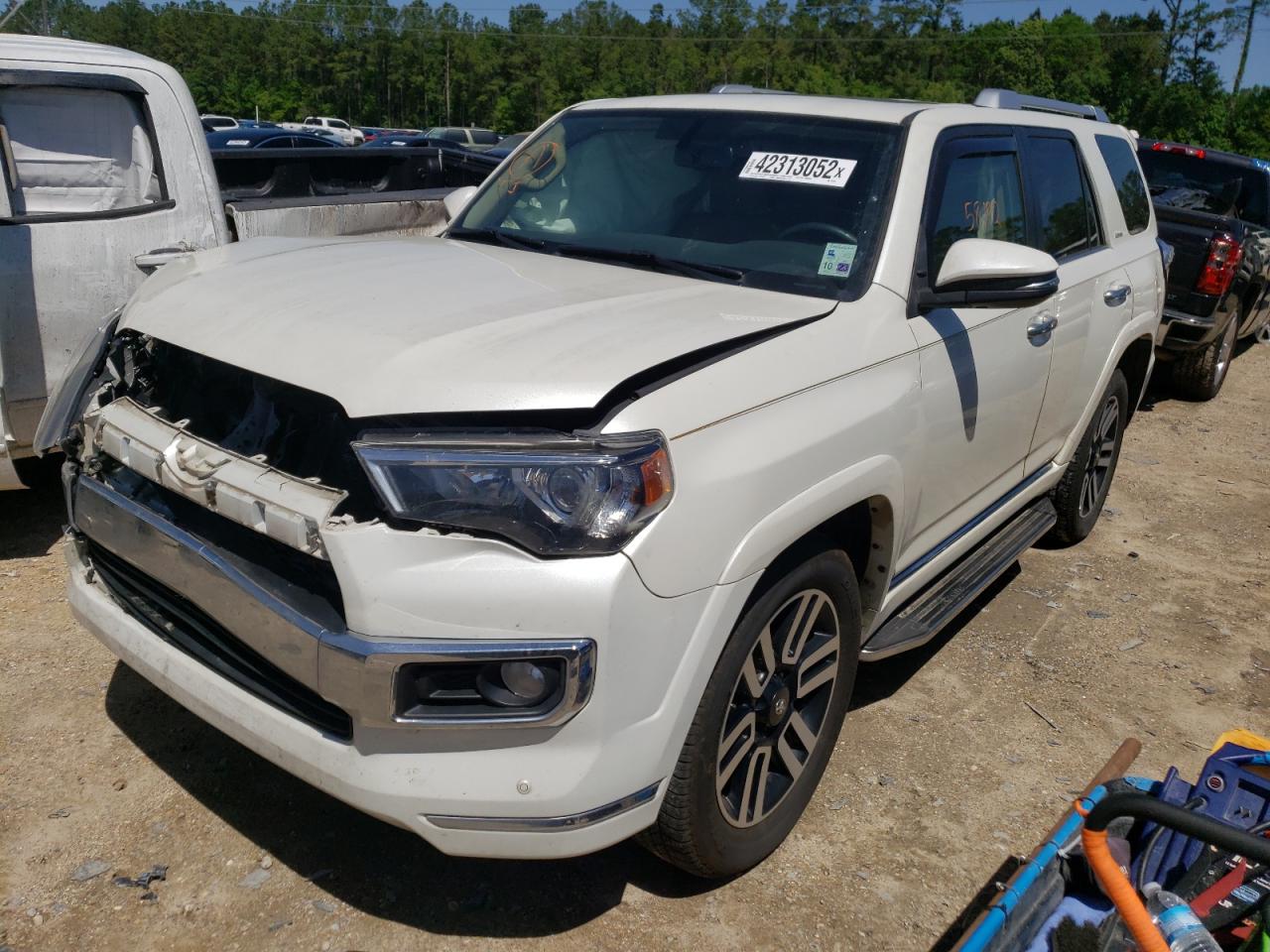 Photo 2 from auction – 2017 TOYOTA 4RUNNER SR with VIN JTEZU5JR9H5156702