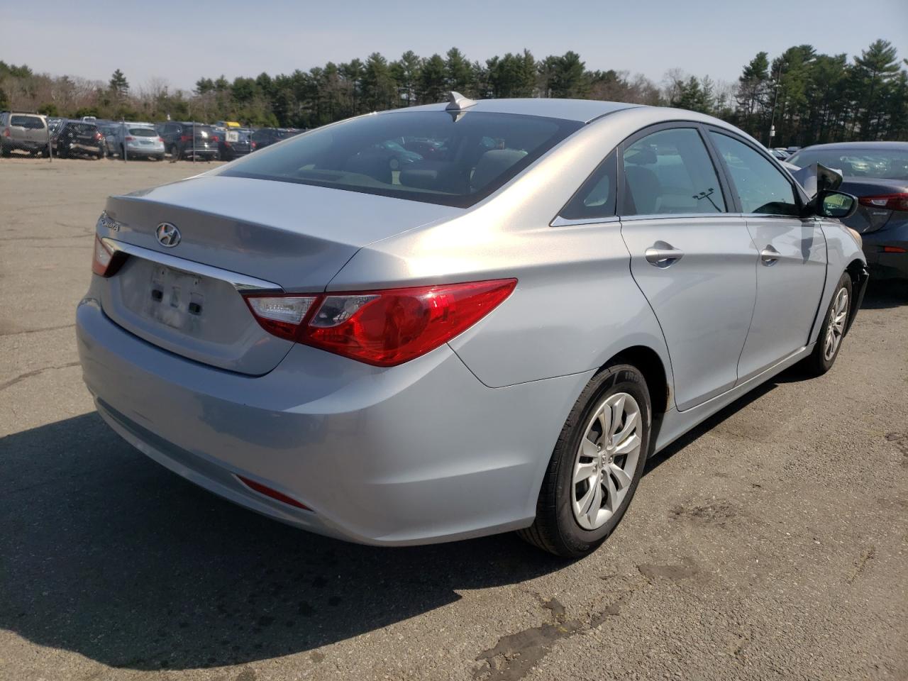 Photo 4 from auction – 2012 HYUNDAI SONATA GLS with VIN 5NPEB4AC8CH330623